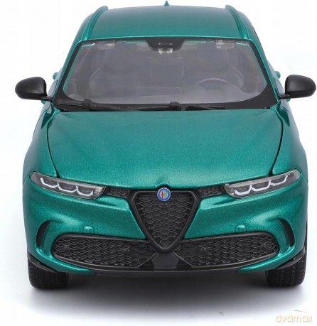 Bburago Model Alfa Romeo Tonale Green (12) 1:24