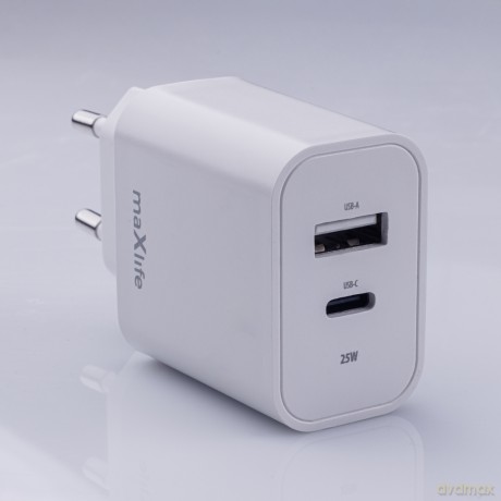 Maxlife ładowarka sieciowa PD QC MXTC-06-25AC 1x USB-C 1x USB 25W biała