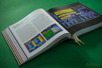 A Tale Of Two Halves: The History of Football Video Games (Captain's Edition) | Retro Gaming Book by Bitmap Books - Bitmap Books [KSIĄŻKA]