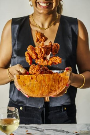 Craveable: All I want to eat, big flavours for every mood - Seema Pankhania [KSIĄŻKA]