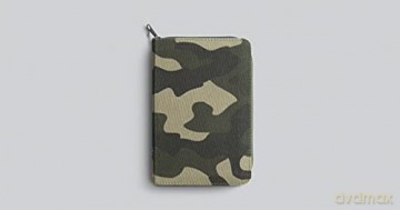 ESV Compact Bible, Canvas with Zipper, Camo Design: Esv Bible Canvas With Zipper, Camo Design [KSIĄŻKA]
