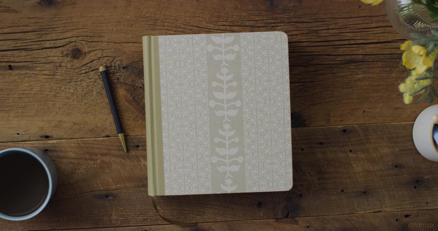 ESV Journaling Study Bible, Artist Series (Cloth over Board, Lulie Wallace, Isa): English Standard Version Journaling Study Bible With Ribbon Marker [KSIĄŻKA]