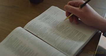 ESV Journaling Study Bible, Black: English Standard Version, Black [KSIĄŻKA]