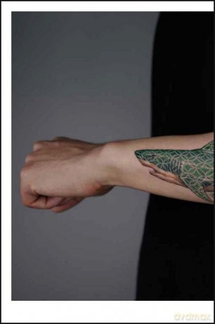 Fine Line Tattoos: The World's Finest Tattoo Artists - Sven Rayen [KSIĄŻKA]