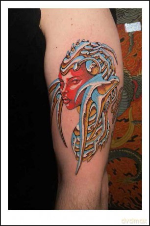 Fine Line Tattoos: The World's Finest Tattoo Artists - Sven Rayen [KSIĄŻKA]