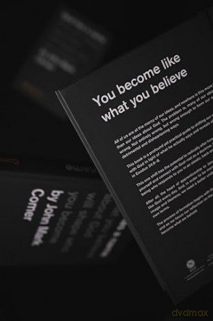 God Has a Name: What You Believe About God Will Shape Who You Become - John Mark Comer [KSIĄŻKA]