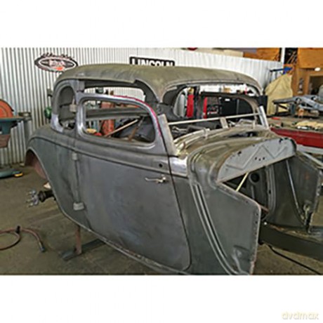 How to Chop Tops: A Pictorial Guide to Hot Rodding's Most Popular Modification - Tom Thacker [KSIĄŻKA]