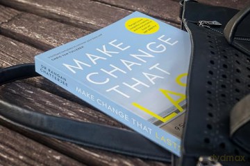 Make Change That Lasts: 9 Simple Ways to Break Free from the Habits that Hold You Back - Dr Rangan Chatterjee [KSIĄŻKA]