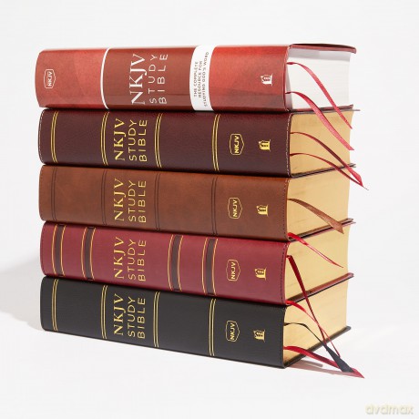 NKJV Study Bible, Leathersoft, Brown, Comfort Print: The Complete Resource for Studying God's Word - Thomas Nelson [KSIĄŻKA]