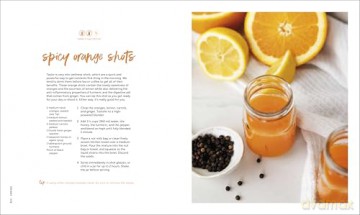 Smooth Life: Fun and Delicious Recipes from the Blender and Beyond!: A Cookbook - Author Ashley Johnston [KSIĄŻKA]