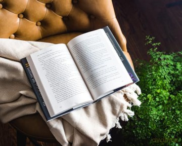 Take Your Seat at the Table: Live an Authentic Life of Abundance, Wellness, and Freedom - Anthony O'Neal [KSIĄŻKA]