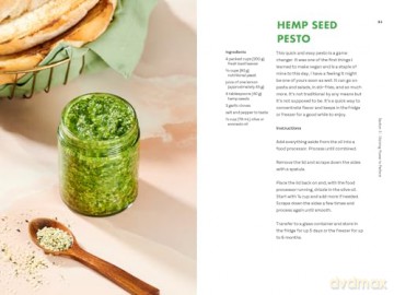 Tapped in Wellness: An Introduction into Performance, Health and Mindful Living through Plant-Based Eating (Holistic Mindfulness Book, Nutritious Plant-Based Recipes) - Malcolm Regisford [KSIĄŻKA]