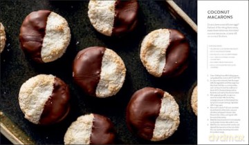 The Home Baking Book: Timeless Recipes for Artisanal Treats - Stefan Elias [KSIĄŻKA]
