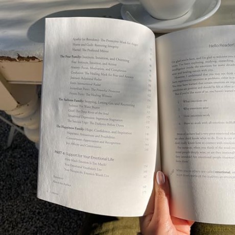 The Language of Emotions Workbook: A Practical Guide to Reveal the Wisdom in Each of Your Feelings - Karla McLaren [KSIĄŻKA]