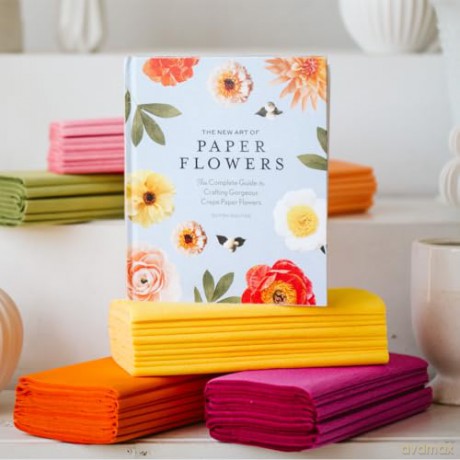 The New Art of Paper Flowers: The Complete Guide to Crafting Gorgeous Crepe Paper Flowers - Quynh D. Nguyen [KSIĄŻKA]