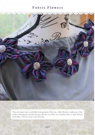 The Witch's Wardrobe: Sew Your Own Witchcore Wear - Raechel Henderson [KSIĄŻKA]