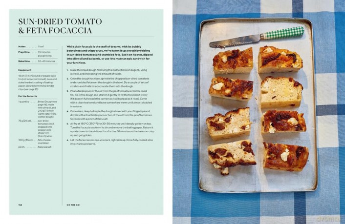 Ultimate Air Fryer Baking: 80 Delicious Sweet and Savoury Bakes - Dominique Eloise Alexander [KSIĄŻKA]
