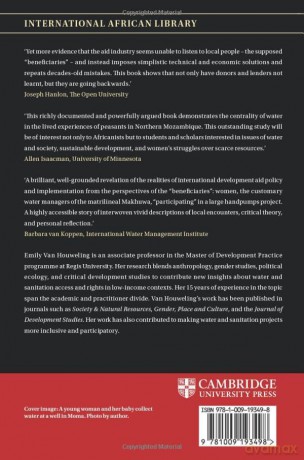 Water and Aid in Mozambique: Gendered Perspectives of Change: 68 (The International African Library, Series Number 68) - Emily Van Houweling [KSIĄŻKA]