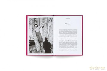 Women in Trees (Bilingual edition) - Johanna Adorjan [KSIĄŻKA]