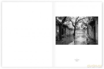 Xu Yong: Hutong. 101 Photos - Xu Yong [KSIĄŻKA]
