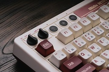 8BitDo Mechanical Keyboard Fami Ed.