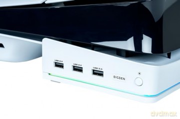 Nacon Horizontal Hub Station RGB/USB Hub, White PS5 Slim
