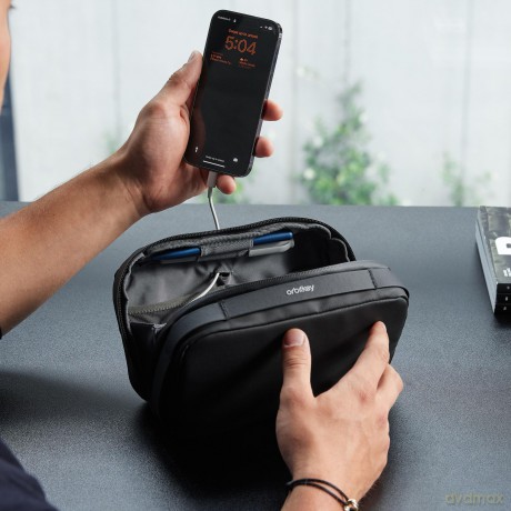 Orbitkey - 2-in-1 Tech Pouch - Black