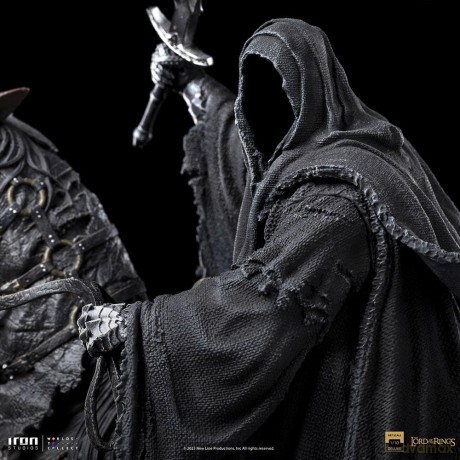 The Lord of the Rings - Nazgul on Horse Deluxe Statue Scale 1/10 [FIGURKA]