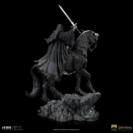 The Lord of the Rings - Nazgul on Horse Deluxe Statue Scale 1/10 [FIGURKA]
