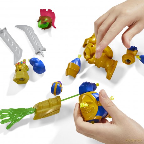 Marvel Mixmashers - DLX Thanos Figure