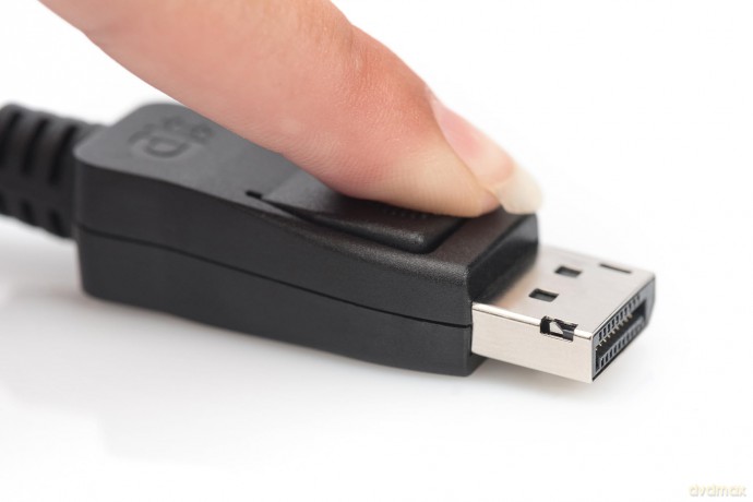 Kabel połączeniowy DisplayPort z zatrzaskami 8K 30Hz UHD Typ DP/DP M/M 1m Czarny