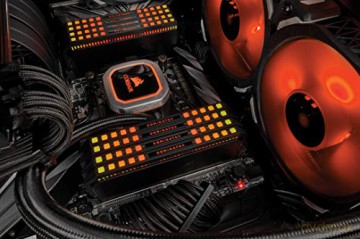 Pamięć DDR4 DOMINATOR RGB 32GB/3200 MB/s (2x16GB) C16