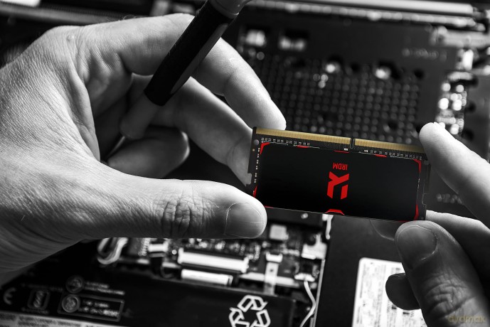 Pamięć DDR4 IRDM SODIMM 8GB/ 3200 CL16