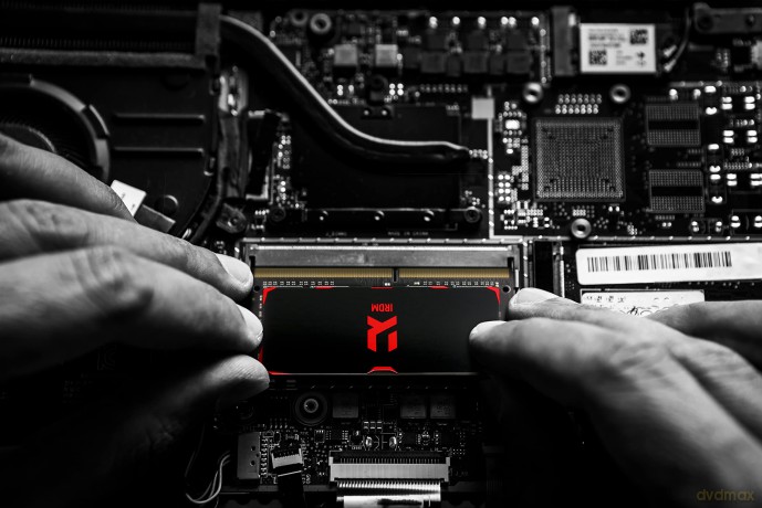 Pamięć DDR4 IRDM SODIMM 8GB/ 3200 CL16