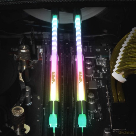 Pamięć DDR4 Viper RGB LED 32GB/3200(2*16GB) CL16