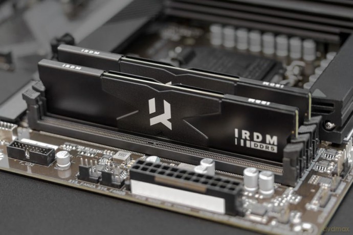 Pamięć DDR5 IRDM 32GB(2*16GB)/6400 CL32 czarna