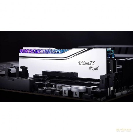 Pamięć PC - DDR5 64GB (2x32GB) Trident Z5 Royal RGB 6400MHz CL32 XMP3 Srebrna