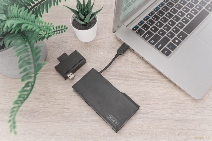 Stacja dokująca USB 3.0 Typ A, 7-portów, 4K 30Hz, HDMI, VGA, 2x USB 3.0, SD microSD, RJ45