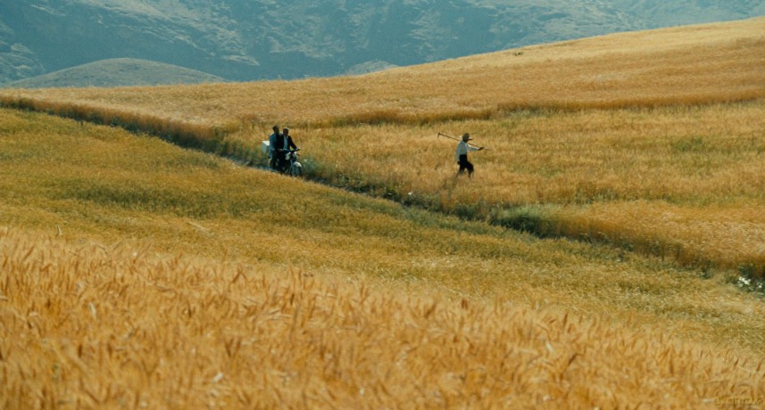 The Wind Will Carry Us (Uniesie nas wiatr) (The Criterion Collection) [Blu-Ray]