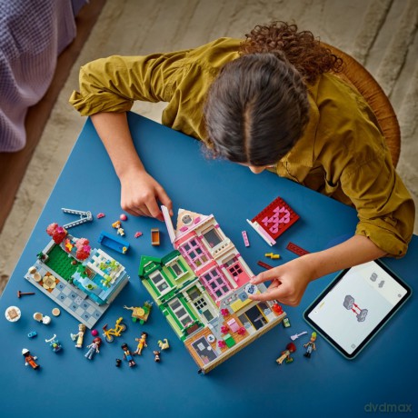 LEGO Friends Mieszkania i sklepy w mieście Heartlake (42670) [KLOCKI]