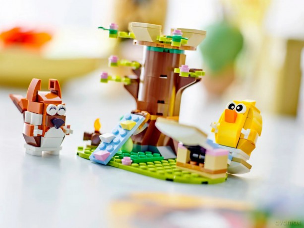 LEGO Wiosenny plac zabaw dla zwierzątek (40709) [KLOCKI]
