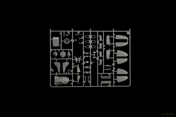 Model plastikowy Macchi MC.205 Veltro 1/32