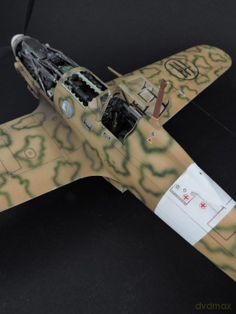 Model plastikowy Macchi MC.205 Veltro 1/32