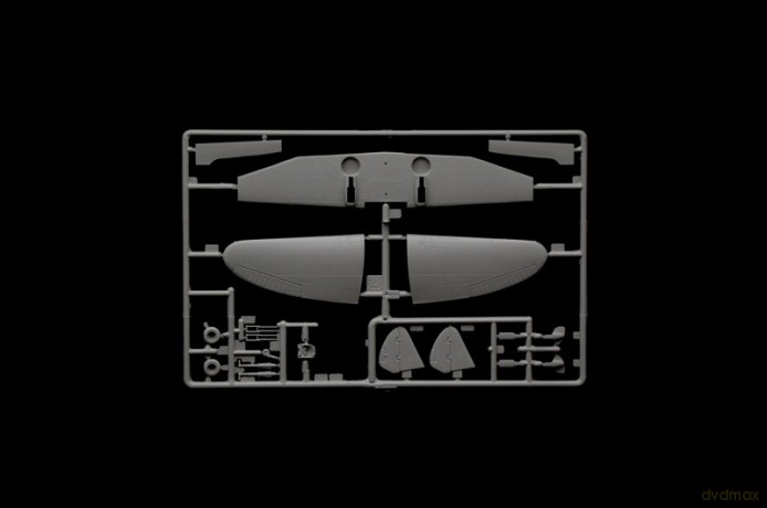 Model plastikowy Reggiane Re.2002 Ariete 1/72