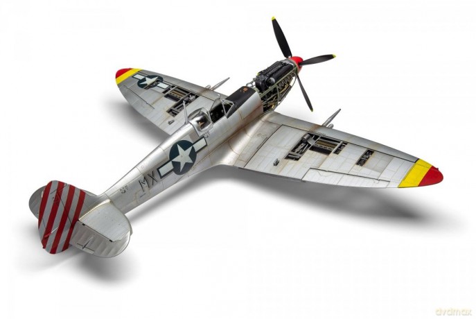 Model plastikowy Supermarine Spitfire Mk.VIII 1/24