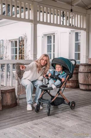 Wózek spacerowy ESTELLE czarny