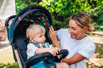 Wózek spacerowy ESTELLE czarny