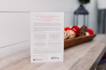 Beautiful, Disappointing, Hopeful: How Gratitude, Grief, and Grace Reflect the Christian Story [KSIĄŻKA]