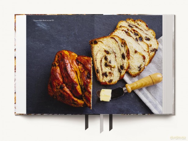 Bread: The Ultimate Cookbook [KSIĄŻKA]
