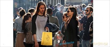 Brick Lane in London: All the World's a Stage: Street Photography by David and Sonya Newell-Smith [KSIĄŻKA]